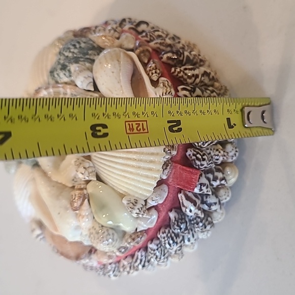 Vintage Shell Box - Picture 6 of 7